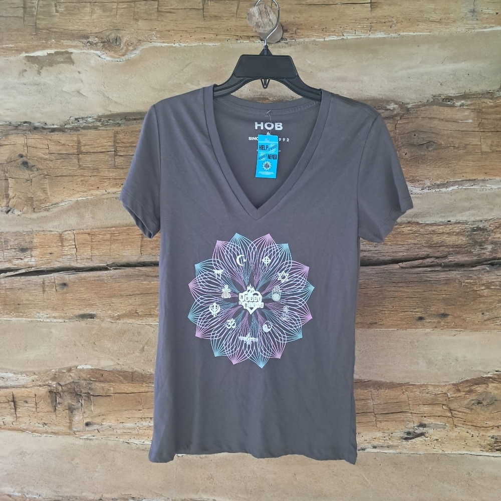 House of Blues Gray V Neck Lotus Cotton Tee Shirt Size Medium